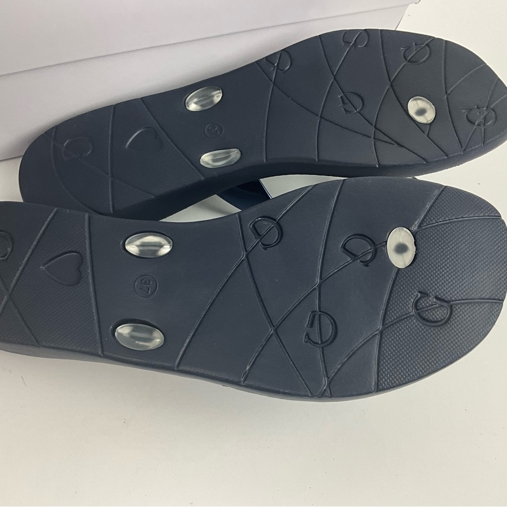 Guess Women's TUTU 9 Navy Bow Thong Flat Flip,Flop Sandals NIB - Picture 7 of 8